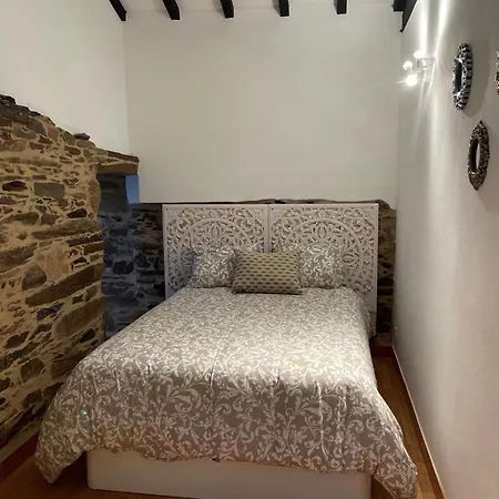 Casa Do Fundo Do Povo * Andraes