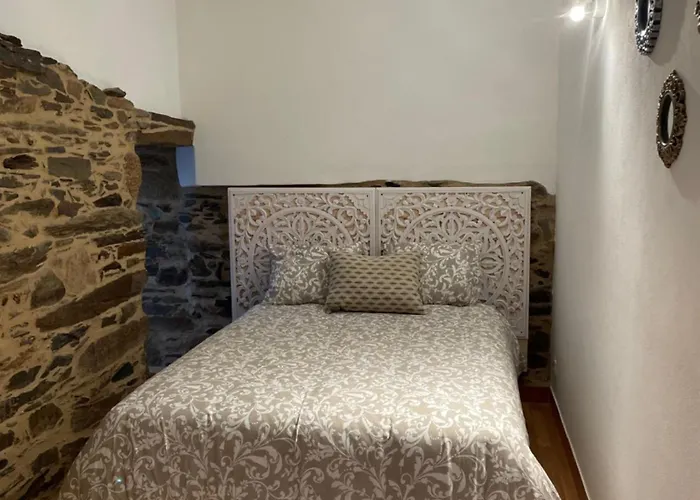 Casa Do Fundo Do Povo * Andraes